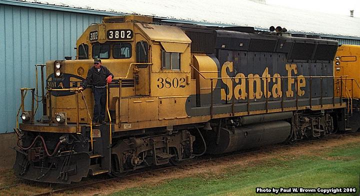 ATSF Images/ATSF 3802 Galesburg, IL 10-10-1996/GP40X 3802 LF 3_4 view ...