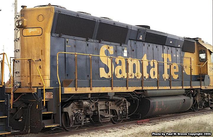 ATSF Images/ATSF 3802 Galesburg, IL 10-10-1996/GP40X 3802 RR 3_4 mod