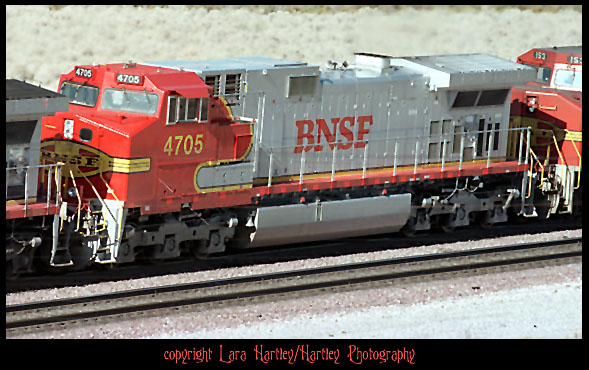 bnsf4705.jpg